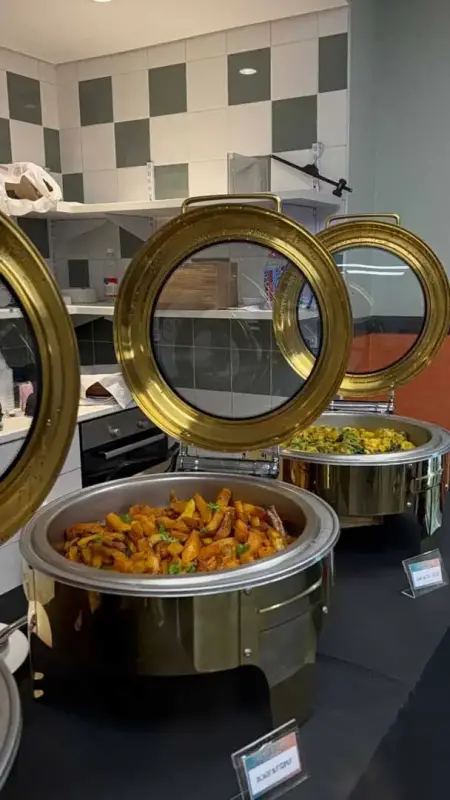 Hot buffet by Quench x Como
